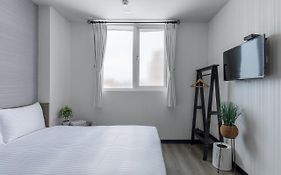 Hotel Brown - Zhongzheng